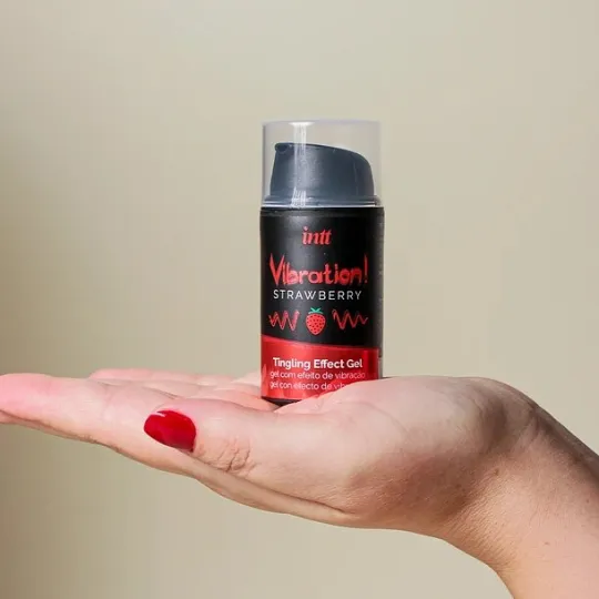 Жидкий интимный гель с эффектом вибрации Strawberry, 15мл