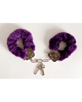 Наручники с фиолетовым мехом, с двумя ключами