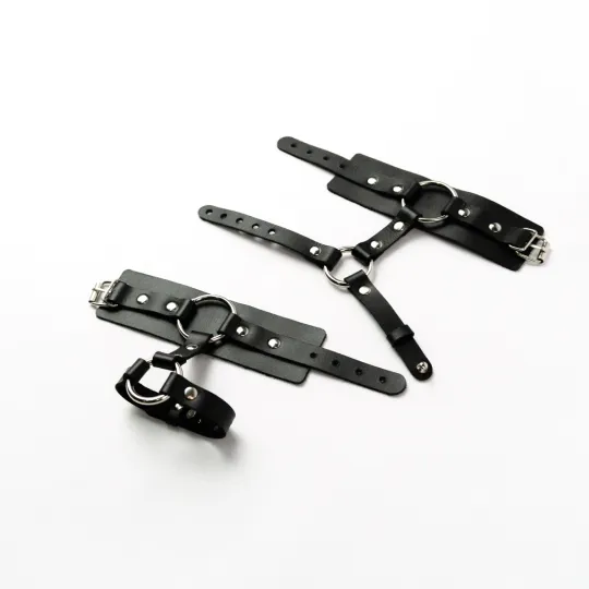 Наручники с креплением на кисть