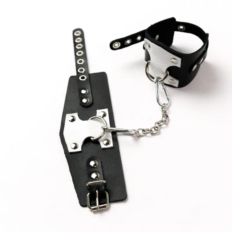 Оковы из черной кожи с белым декором