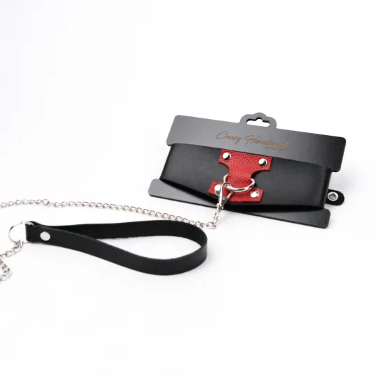 Ошейник с красным декором