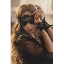 Маска с наручниками цвет черный