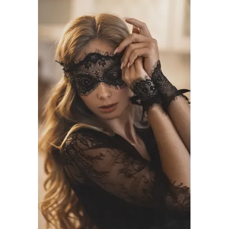 Маска с наручниками цвет черный