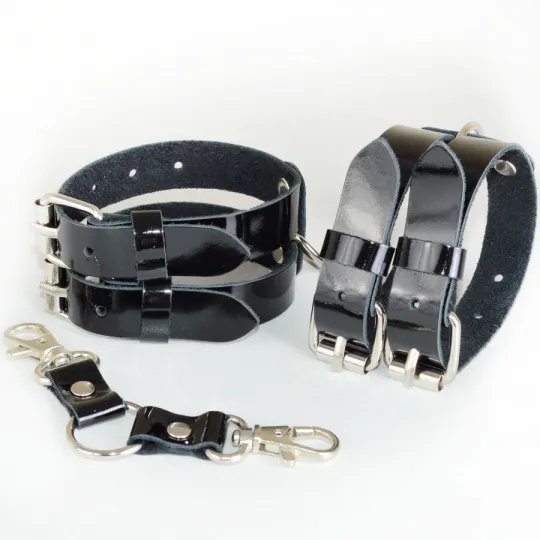 Наручники "Грация", лак