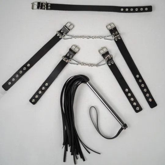 Набор с плеткой