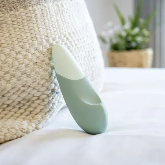 Клиторальный вибратор Womanizer Vibe цвет шалфея