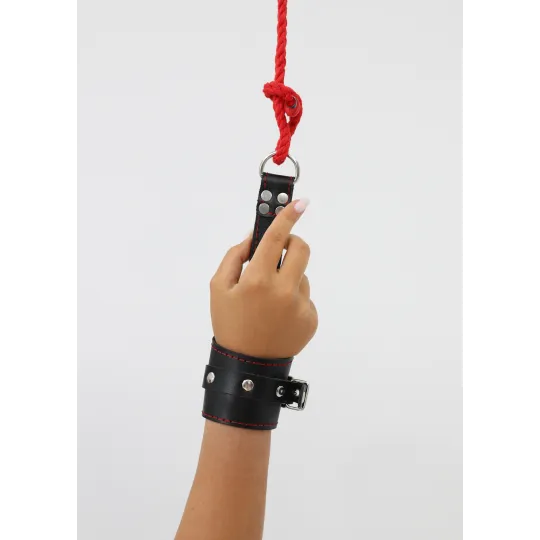 Наручники для подвешивания с красной прострочкой