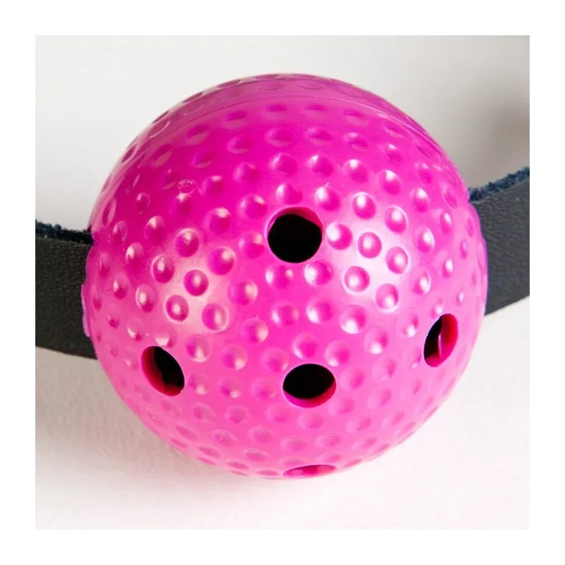 Кляп розовый с черным ремешком.