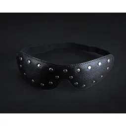 Маска закрытая Х черная