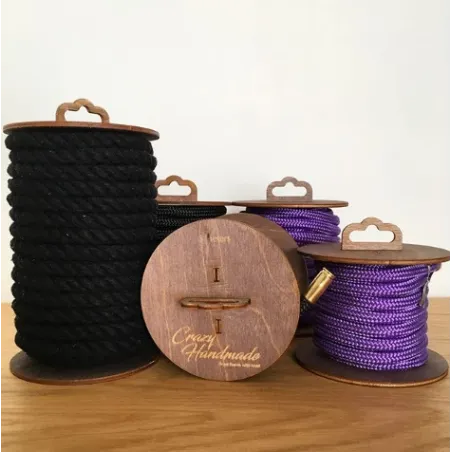 Веревка черная из хлопка на деревянной катушке , 5 м