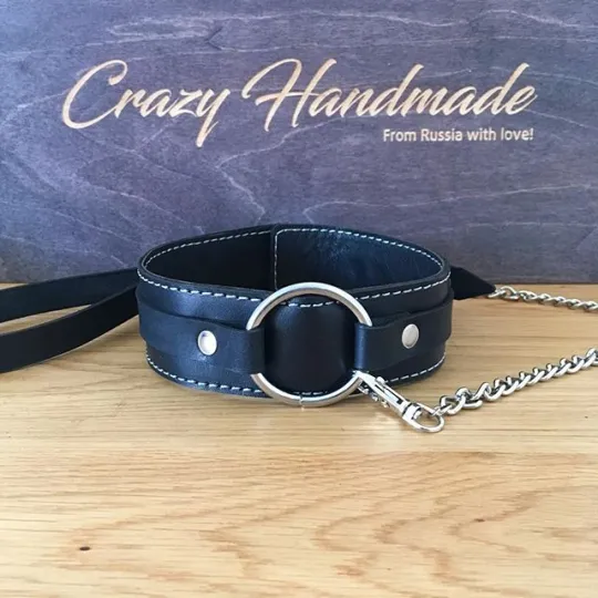 Ошейник из натуральной кожи , с поводком