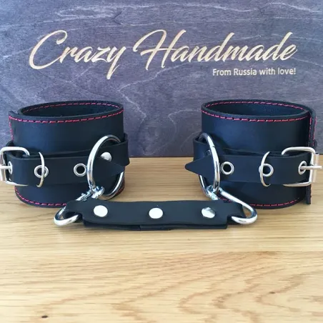 Наручники черные, однослойные с красной строчкой
