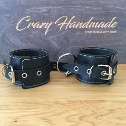 Наручники классические из натуральной кожи с контрастной строчкой