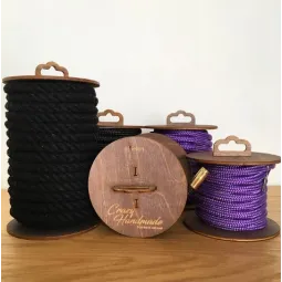 Веревка черная из хлопка на деревянной катушке , 20 м