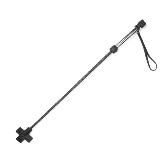 Стек чёрный, окончание в виде креста.