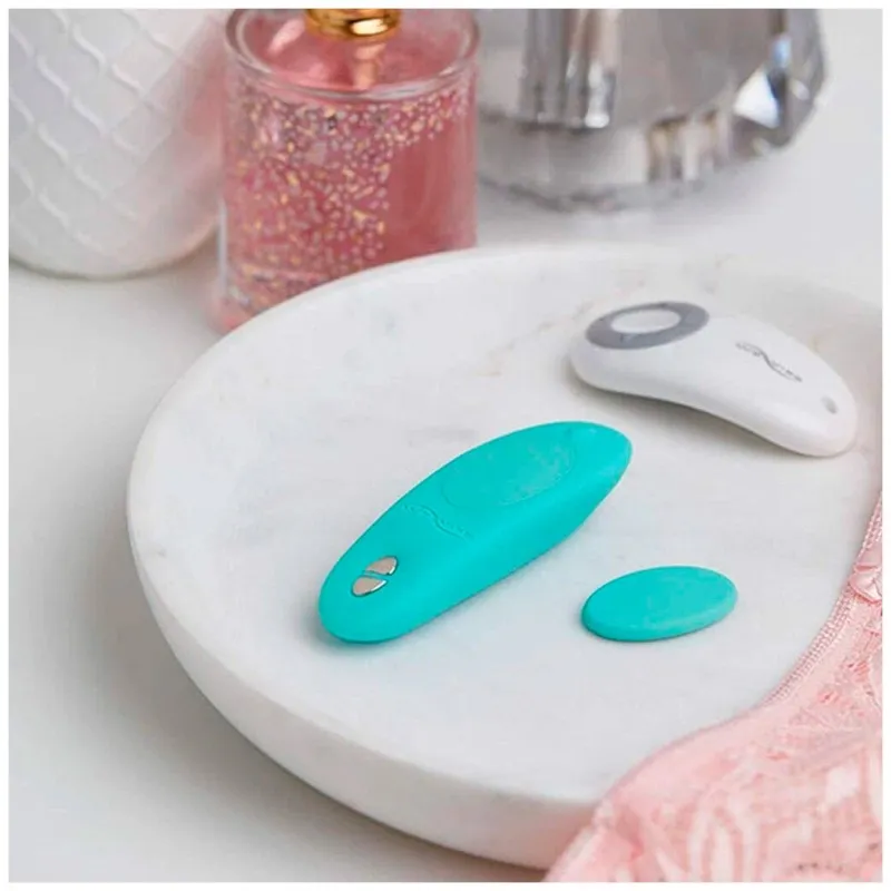 Вибромассажер для стимуляции клитора в трусики Moxie