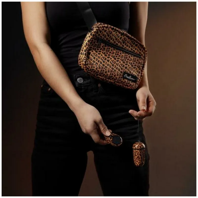 Виброяйцо Maha в стильной косметичке