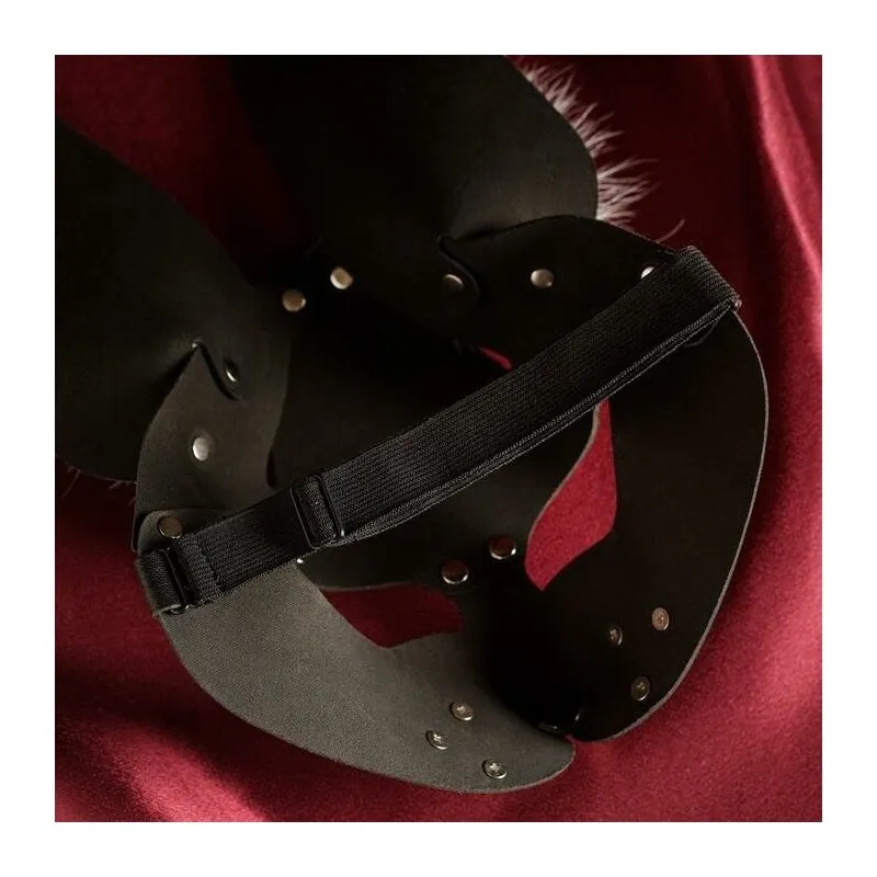 Маска Зайка с шипами и мехом