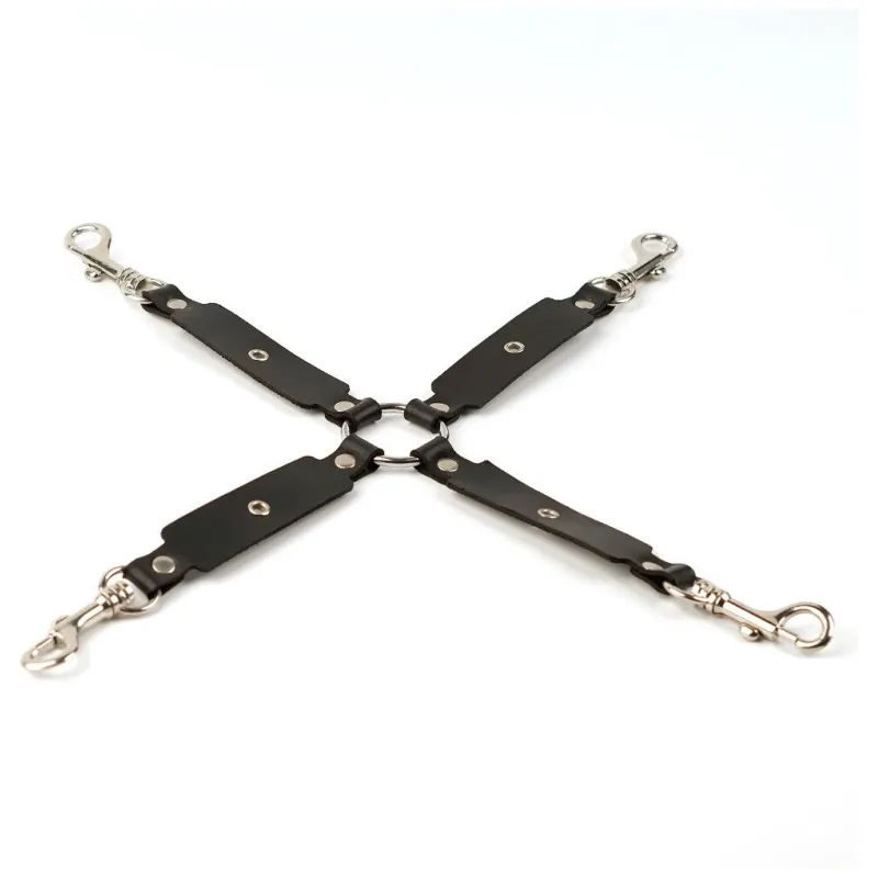 Крестик с карабинами для фиксации рук и ног